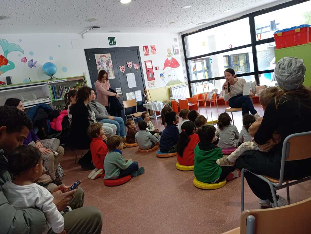 Contacontes a la biblioteca&nbsp;escolar