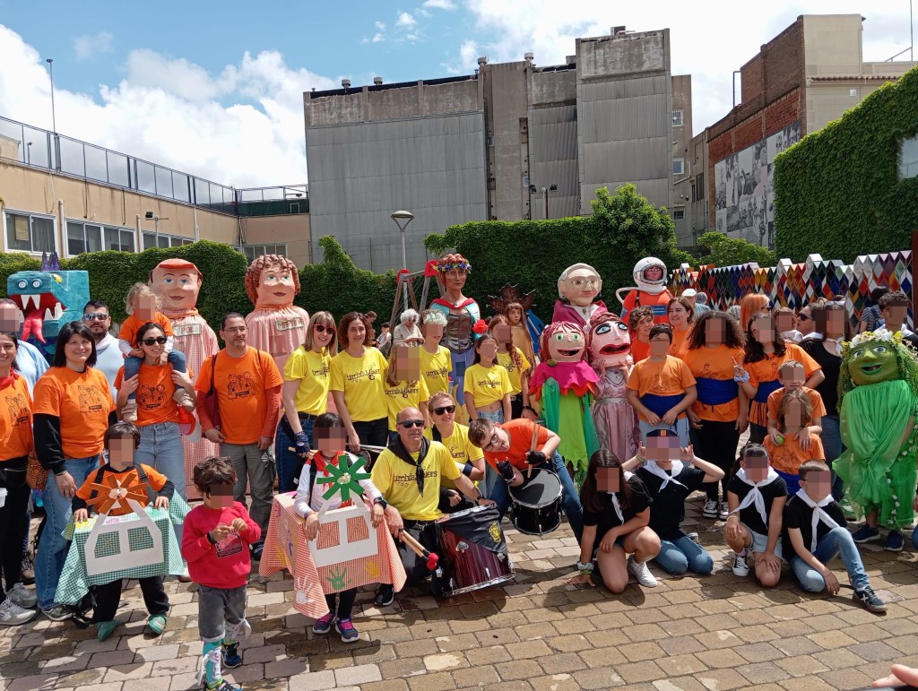 Els nostres timbals i Capgrossos van brillar al&nbsp;cercavila!